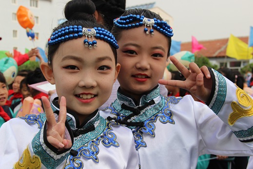 張北縣九卜樹(shù)小學(xué)舉行“展雙減碩果，迎多彩六一”文藝匯演活動(dòng)